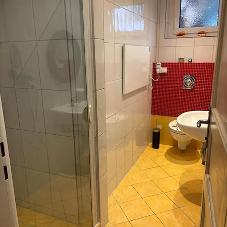 Gemuetliches Apartment 5 Min Nach Velden Am Woerthersee Lägenhet *